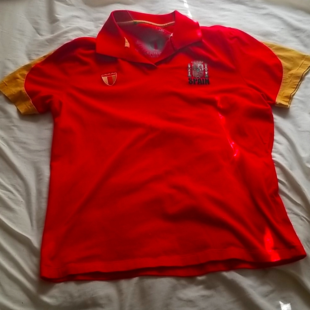 SPAIN Collard short sleeve shirt- size Medium
